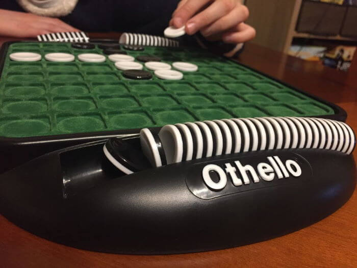 othello playing early in the game